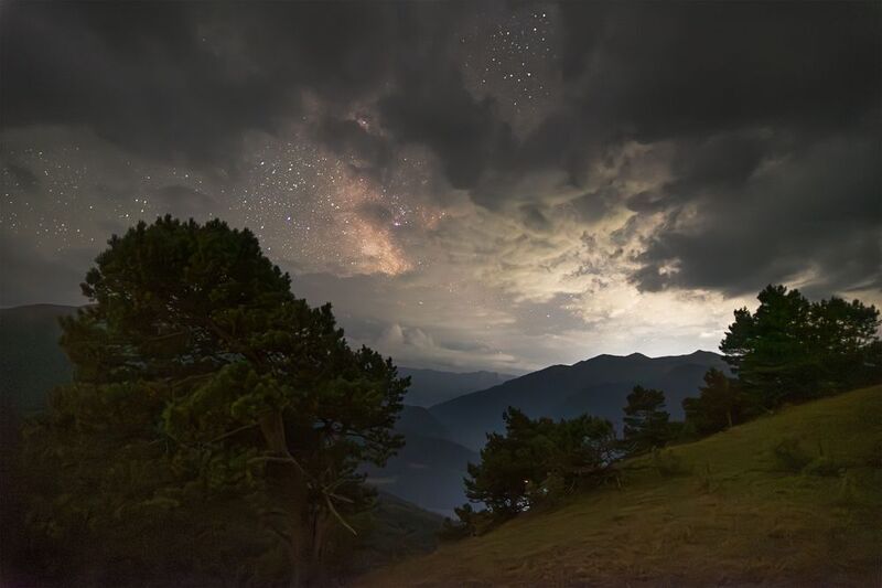 астрофото, астрофотография, ночь, астрономия, астропейзаж, кавказ, млечный путь, звезды, ночное небо, night, nightphotography, stars, milkyway, longexposure Небесная драма фото превью