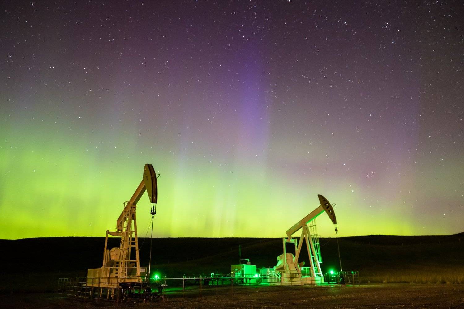 ночь, северное сияние, аврора, звезды, лето, нефть, качалки, добыча, шоу, фуджи, Денис Семенов