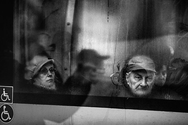 mirrored reflection portrait blackandwhite Mirrored фото превью
