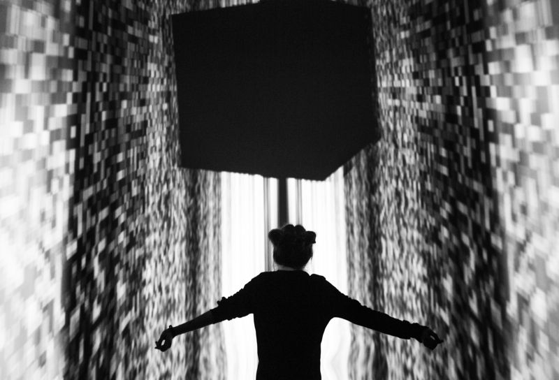 Grafova Who are you фото превью