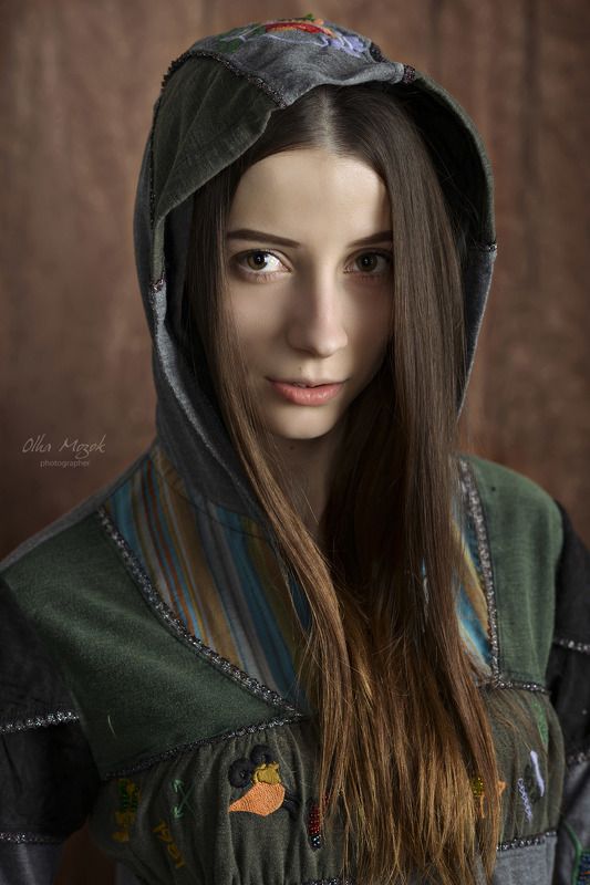 Глаза, Капюшон, Лицо, Портрет девушки, Фото, Фотограф, Фотография студийная Марина фото превью