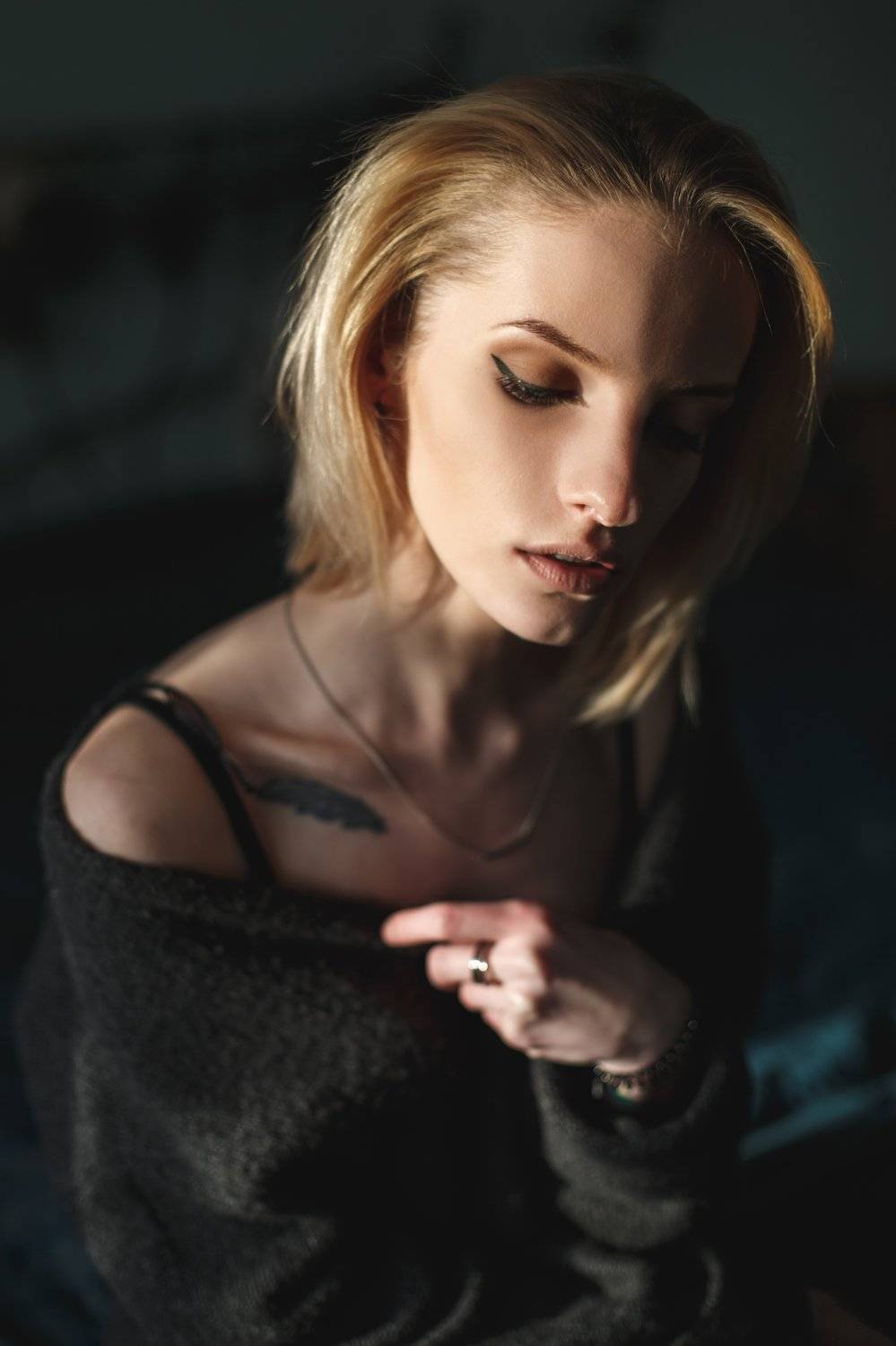 москва, модель, портрет, эмоции, солнце, свет, татуировка, перо, молодость, красота, Алексей Польский