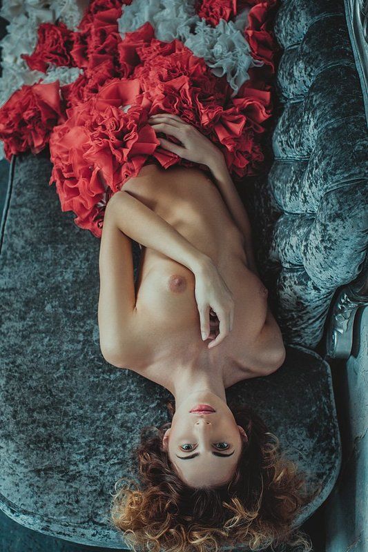 Девушка, портрет, ню *** фото превью