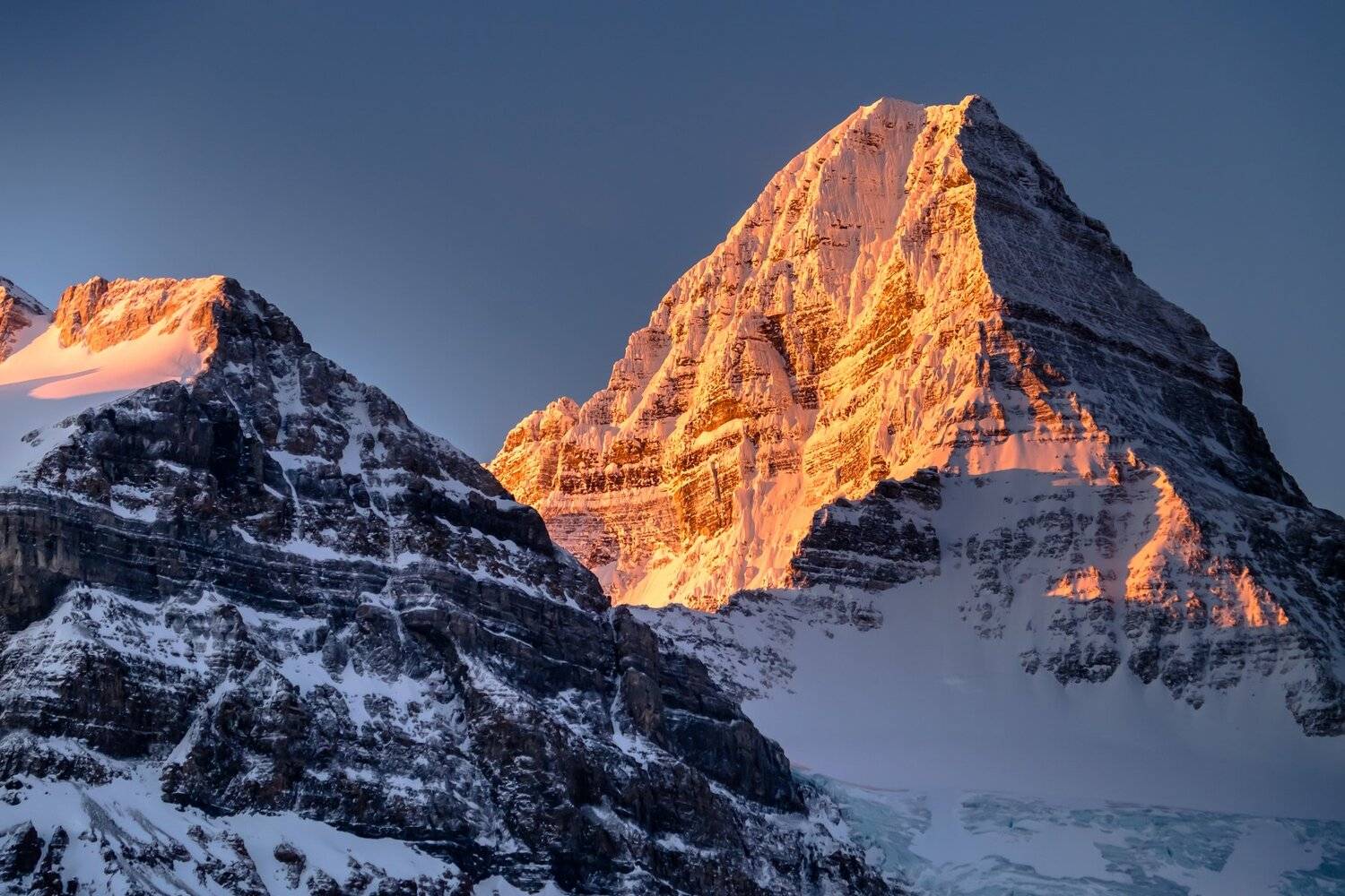 Канада, Британская Колумбия, Ассинобойн, зима, снег, ледник, лед, горы, рассвет, Денис Семенов