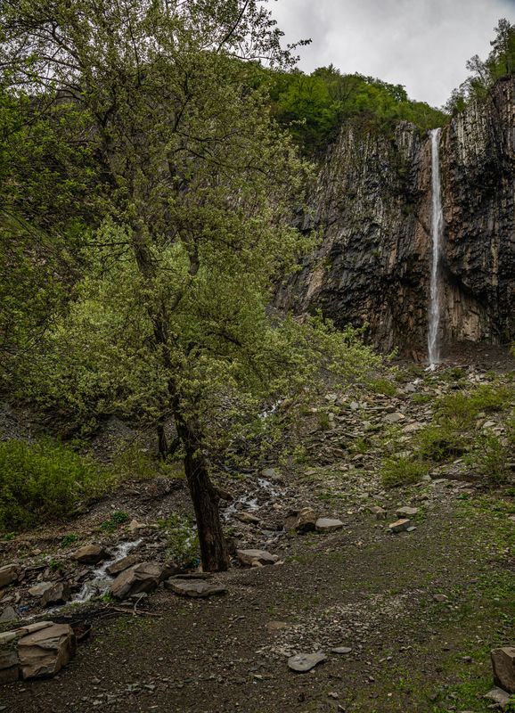 Горы, Кавказ, весна, водопад Весна в горах фото превью