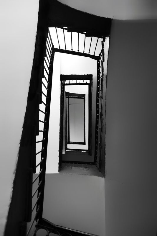 лестница, плоскость, геометрия Разносерые плоскости фото превью