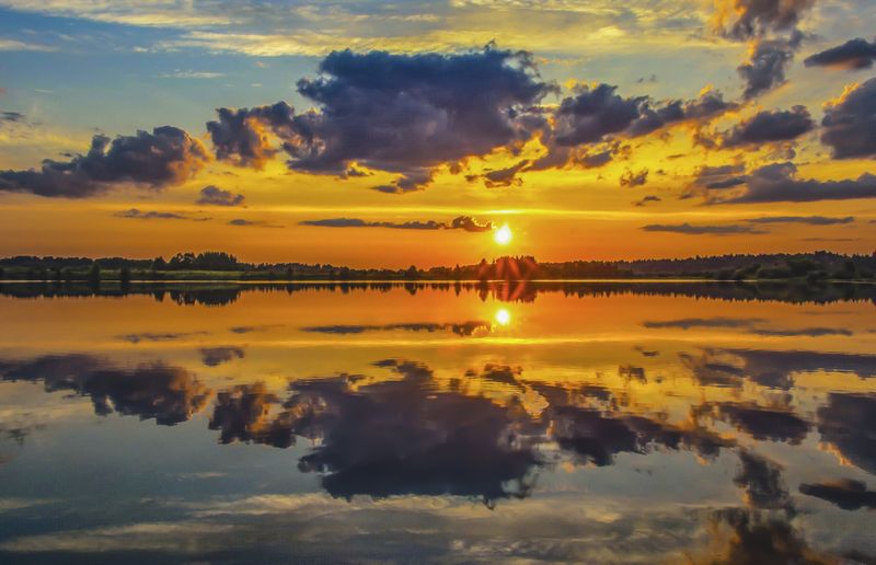 Закат, Киров, Вятка Солнце тонуло на дне горизонта фото превью