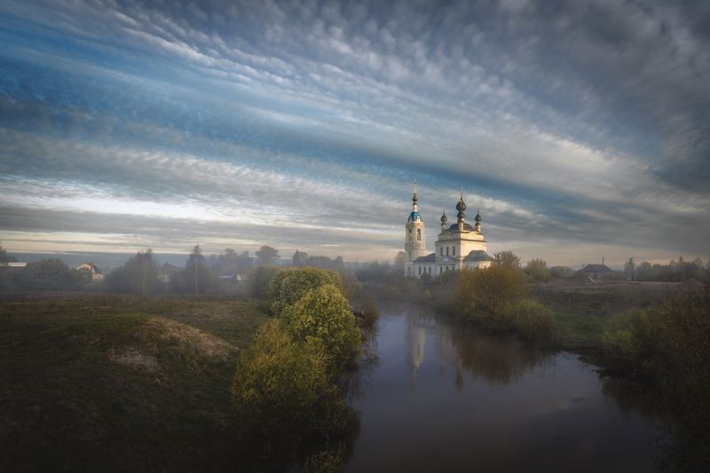 савинское, утро, перистые облака, церковь Савинское утро фото превью
