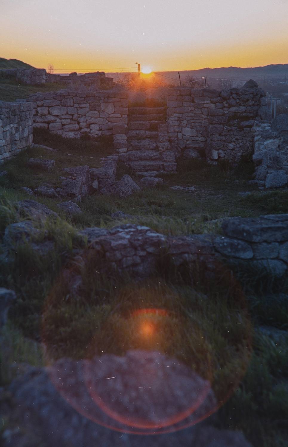 весна, древность, античность, городище, полис, архитектура, история, наследие, пантикапей, боспорское царство, митридат, закат, солнце, блика, атмосферное, величие, мануальное, винтажная оптика, гелиос 44-2, керчь, крым, россия, Щербак Анатолий