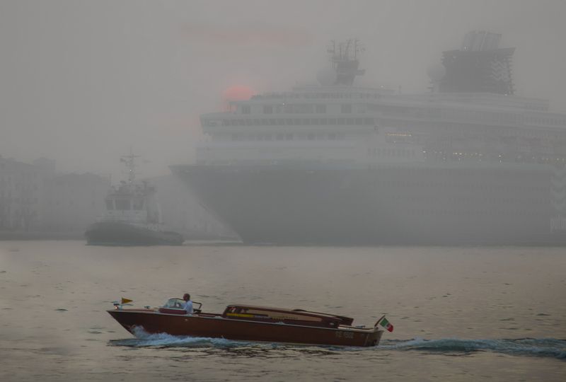 море  пейзаж вода облака корабль Венецианский рассвет фото превью