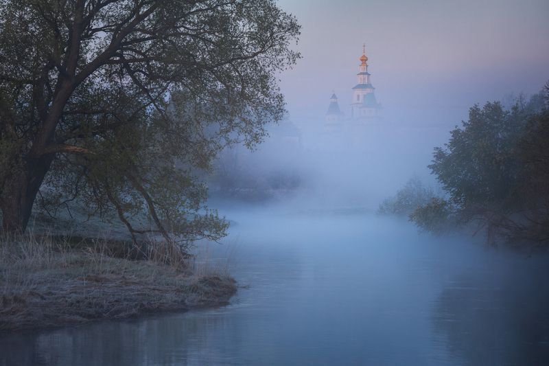 туман, истра, природа, подмосковье, храм Туманное утро на Истре фото превью