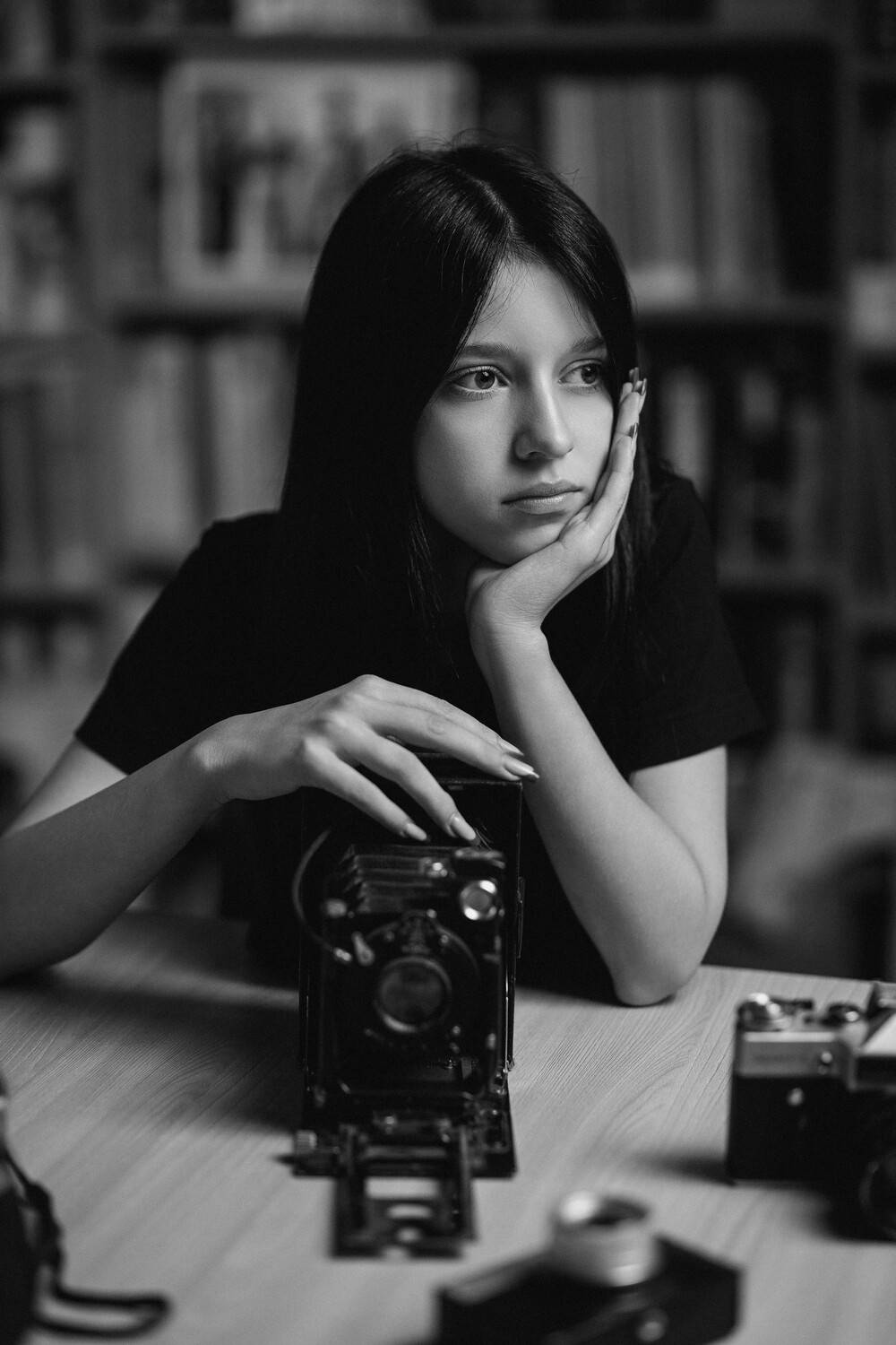 девушка, модель, портрет, фотосессия, гламур, girl, model, modeling, young, portrait, творческий портрет, женский портрет, woman, young woman, glamour, постановка, постановочная фотография, fashion, fine art, sensual, чб, черно-белое, bw, Васильев Владимир