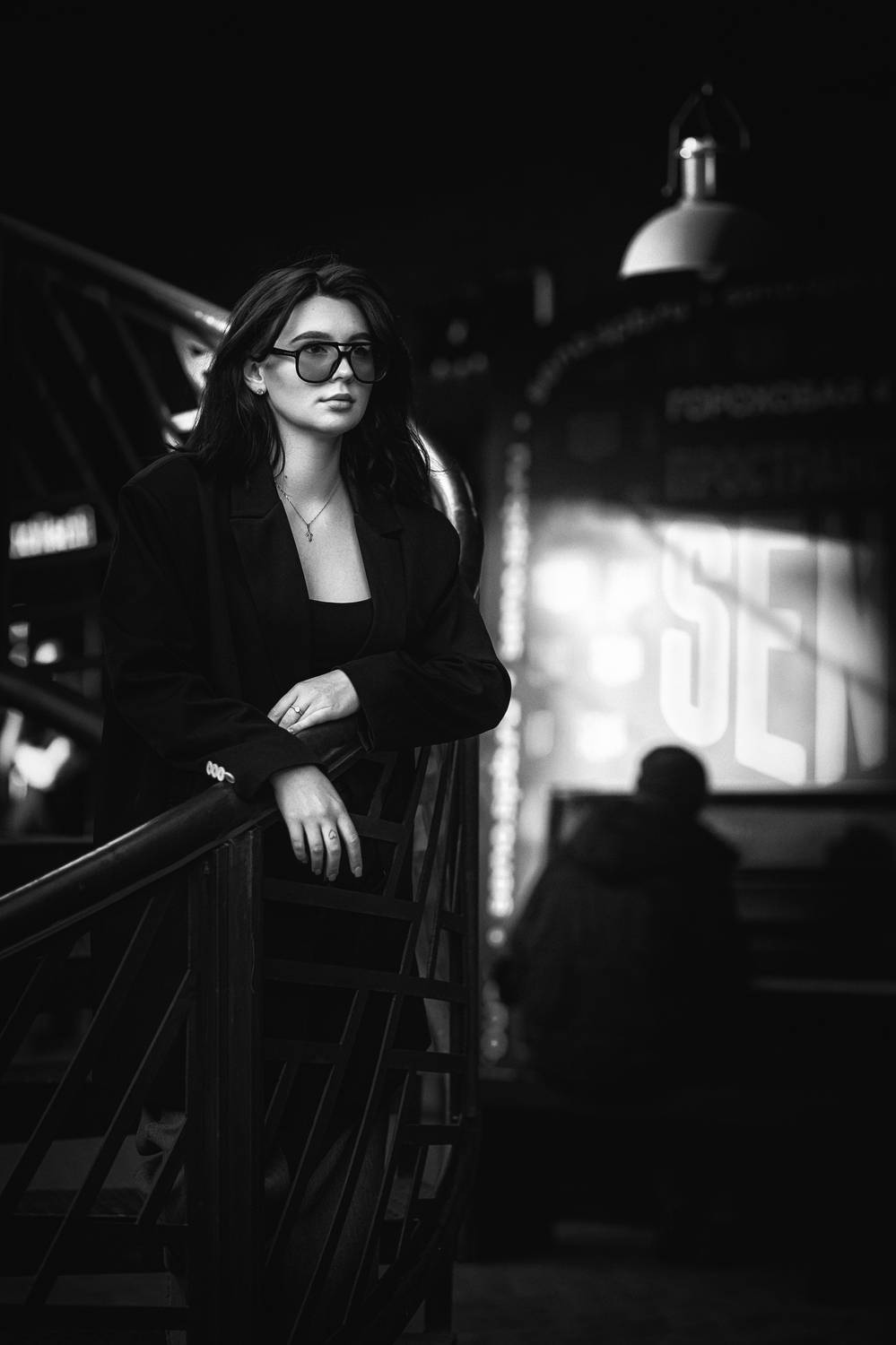 молодая девушка, городской стиль, дворы, на открытом воздухе, Алексей Плешков