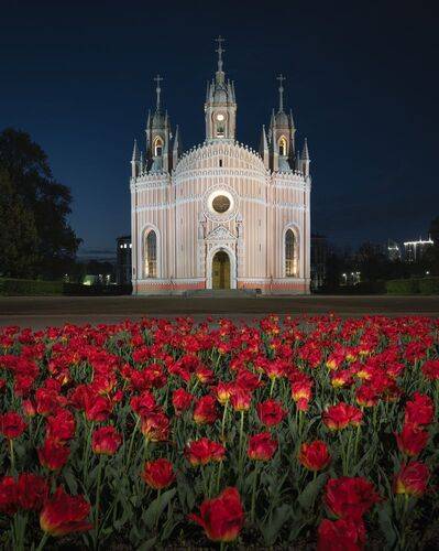 Ночью у Чесменской церкви в Санкт-Петербурге