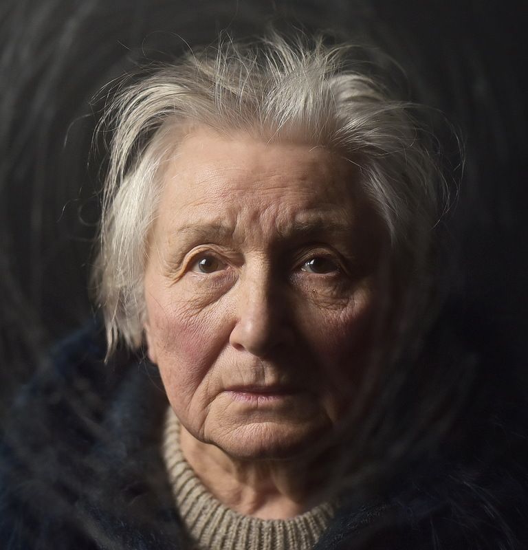 Позади холод в груди фото превью