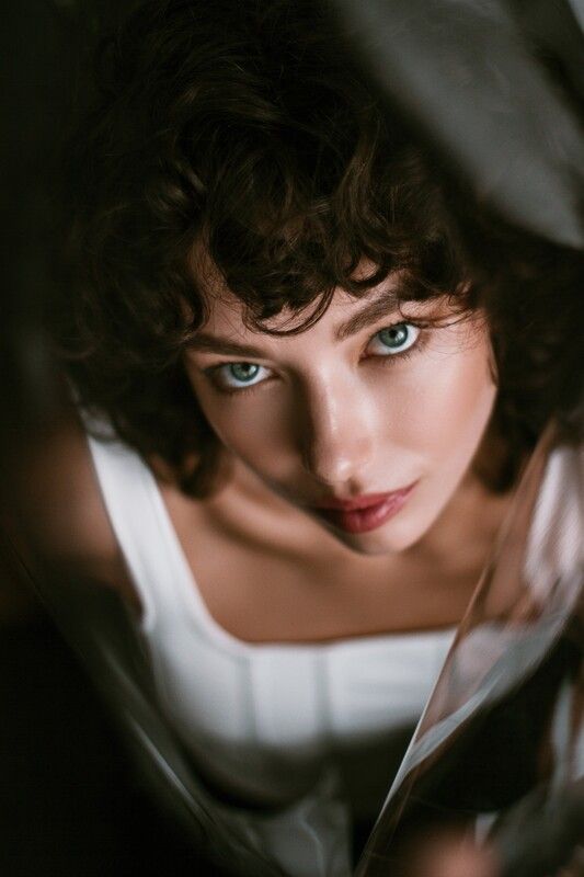 Окружена фото превью