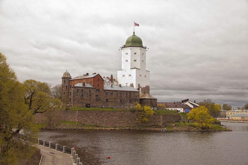 Выборгский замок фото превью