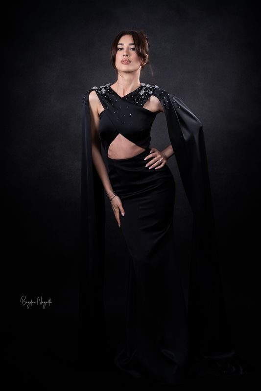 portrait, woman, studio, girl, beuty, model Sculpted Grace фото превью