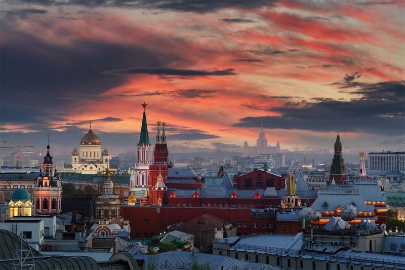 город, архитектура, кремль, башни, вечер, храм,церковь ,небо, городской пейзаж Вид со смотровой площадки фото превью