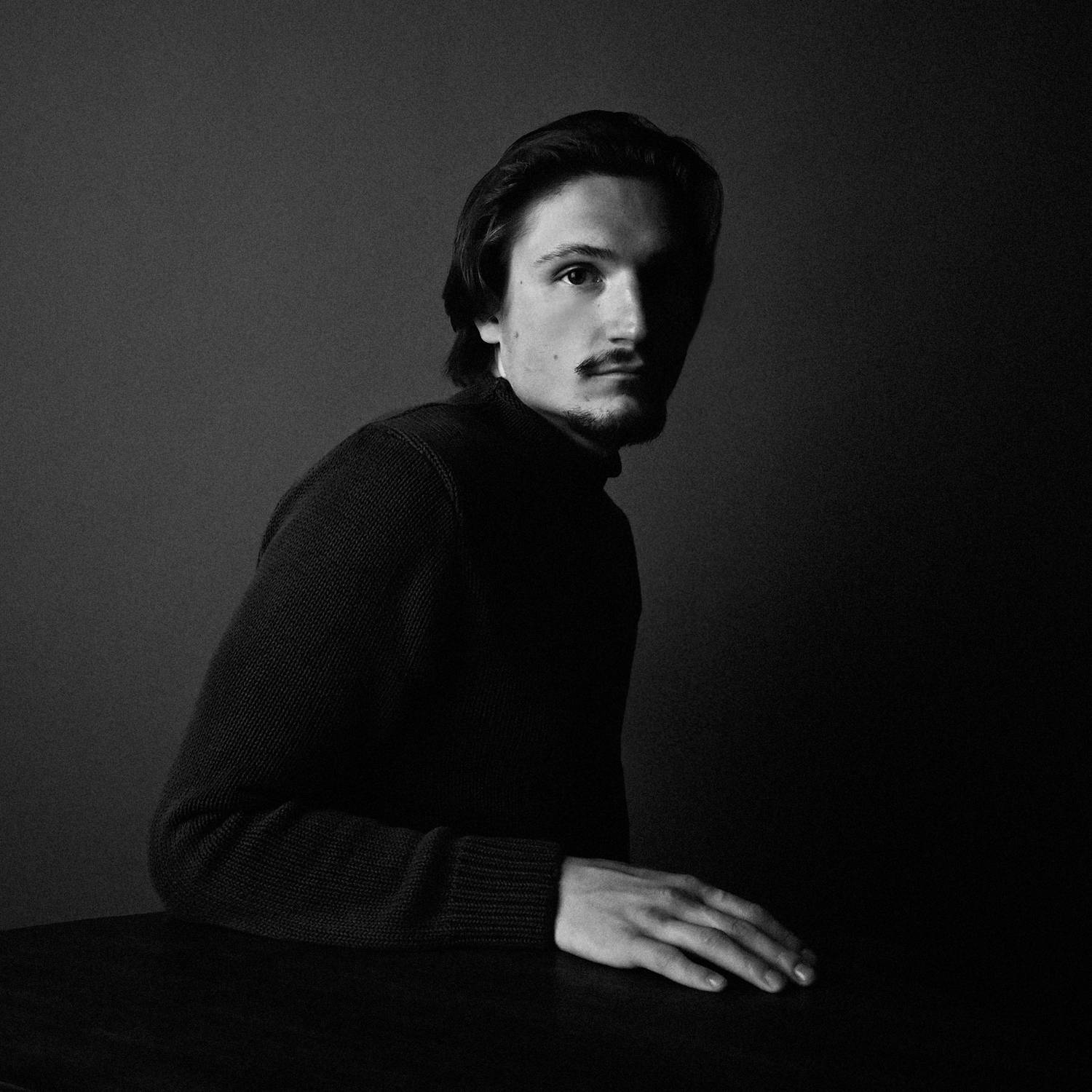 , Илья Зубов