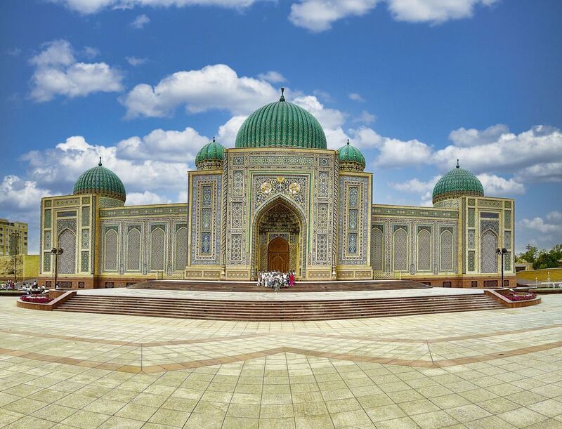 Картинки нового, старого города….Культурно-исторический комплекс «Худжандская крепость» .Худжанд. Таджикистан фото превью