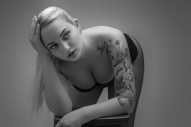 Boudoir - Black & White - Vika фото превью