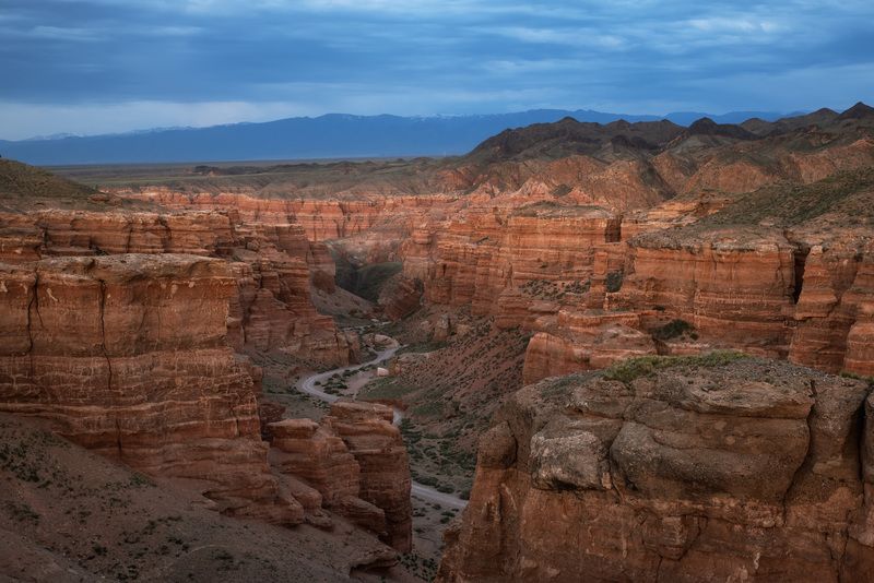 Чарынский каньон в закатный час. Казахстан. Май 2025 фото превью