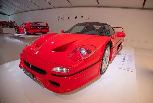 Legend Ferrari. F50