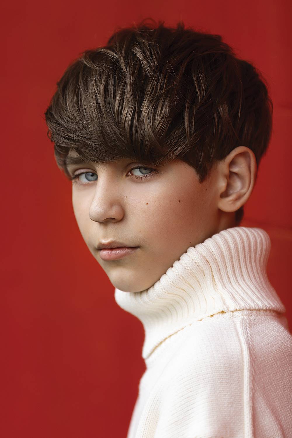 , Антон Леонов