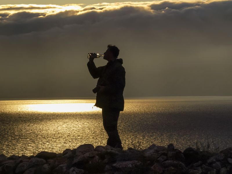 горы, озеро, пейзаж, облака Провожая день фото превью