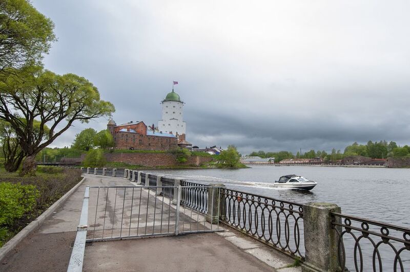 Хмурое утро фото превью