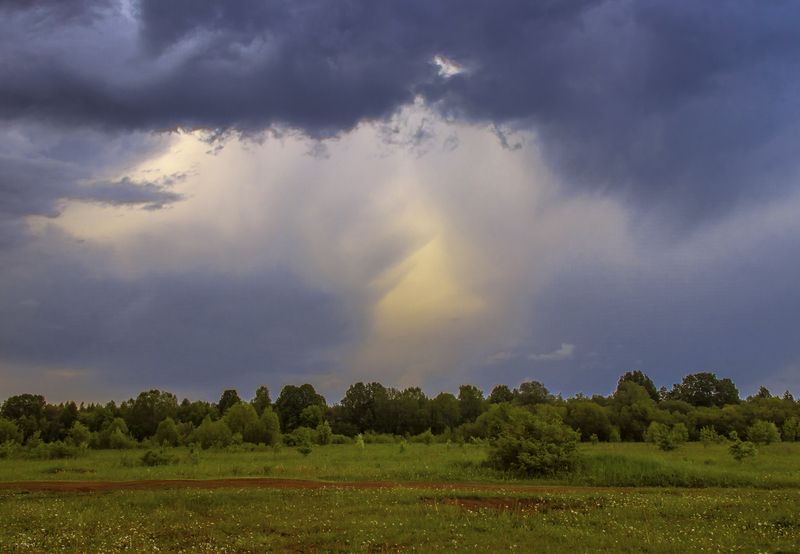 Киров, перед грозой, вечер Перед грозой фото превью
