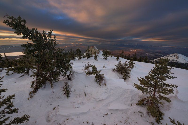 Рассвет на хребте Зюраткуль. фото превью