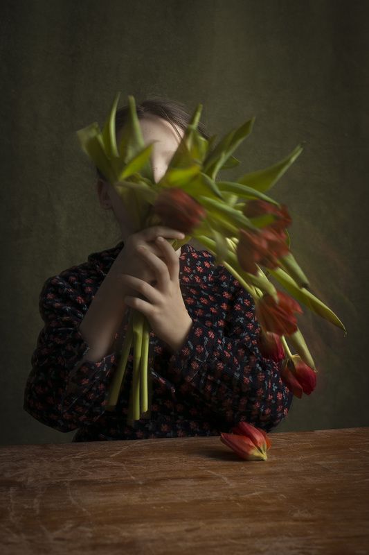 Child, Dark, Flowers, Girl, Photo, Portrait, Spring, Tulips Marina with tulips фото превью