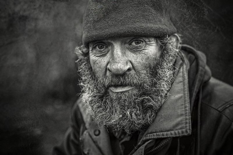 homeless Портрет бутылочника фото превью