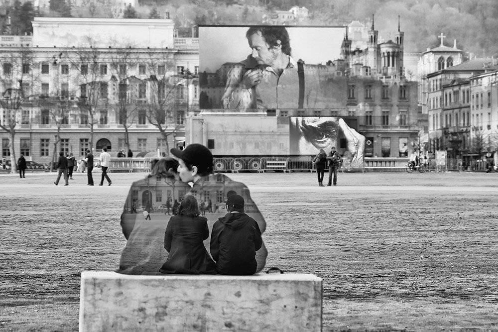 Афиша, Весна, Влюбленные, Город, Лион, Люди, Мультиэкспозиция, Парочка, Поцелуй, Реклама, Стрит, Франция, ALLA SOKOLOVA