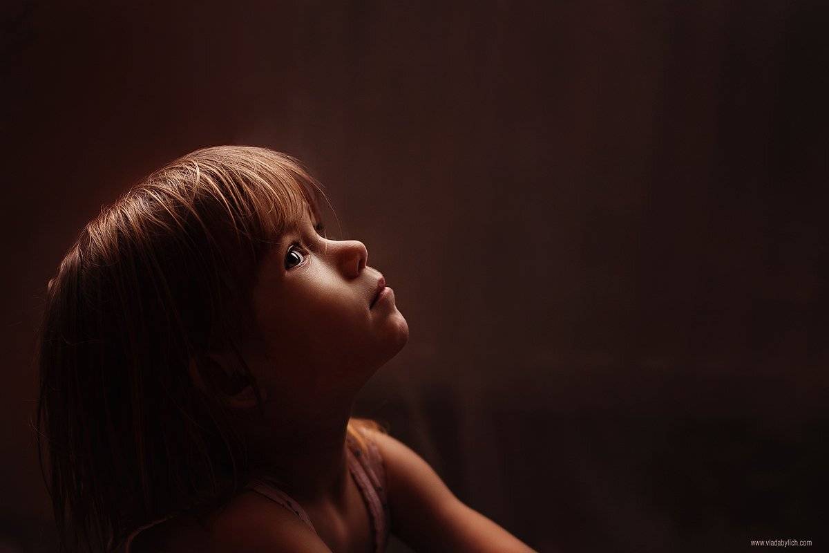 Детство, портрет, малышка, свет и тень, семейный фотограф, детский фотограф, Влада Былич, фотограф Влада Былич, Былич Влада