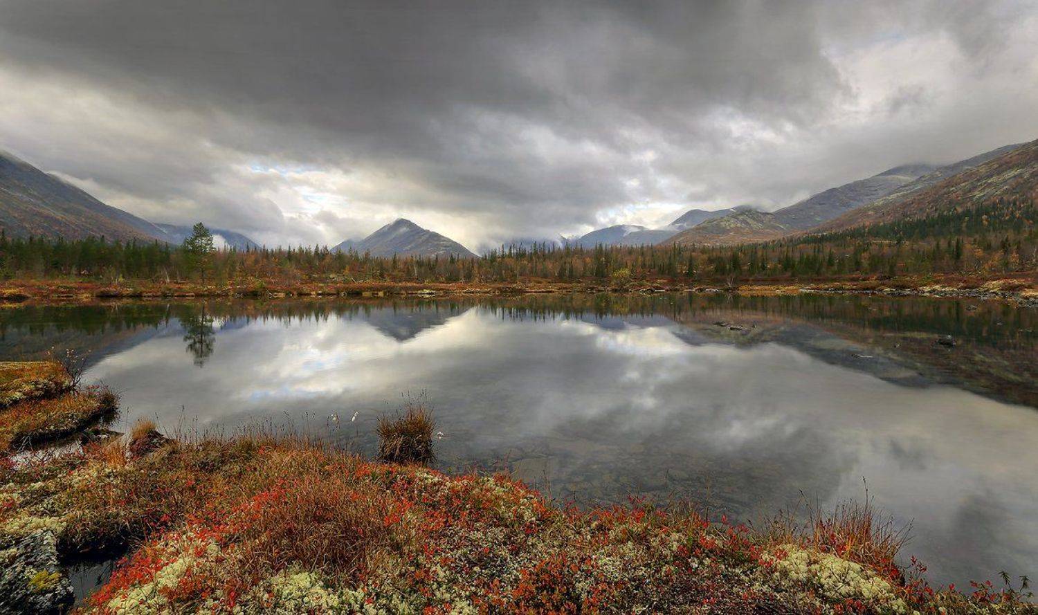 Заполярье, Мурманская область, Кольский, Хибины, осень, Полигональное озеро, Александр Бархатов