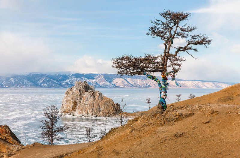 Весна на Ольхоне. Мыс Бурхан фото превью