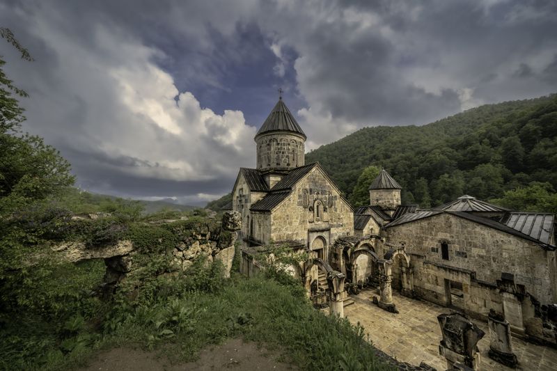Армения, Тавушская область, Дилижан, долина Иджеванского хребта, монастырь Агарцин Монастырь Агарцин фото превью