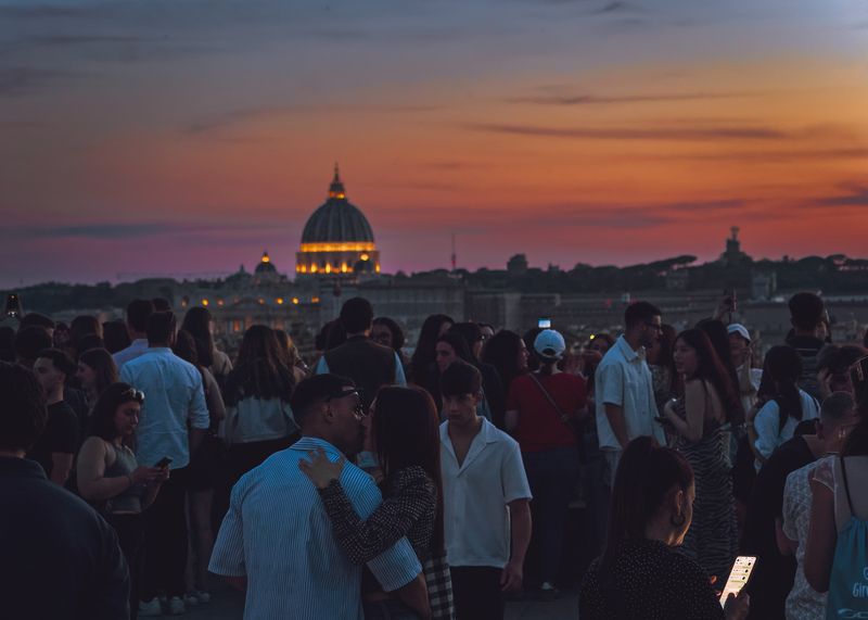 Kiss at Rome фото превью