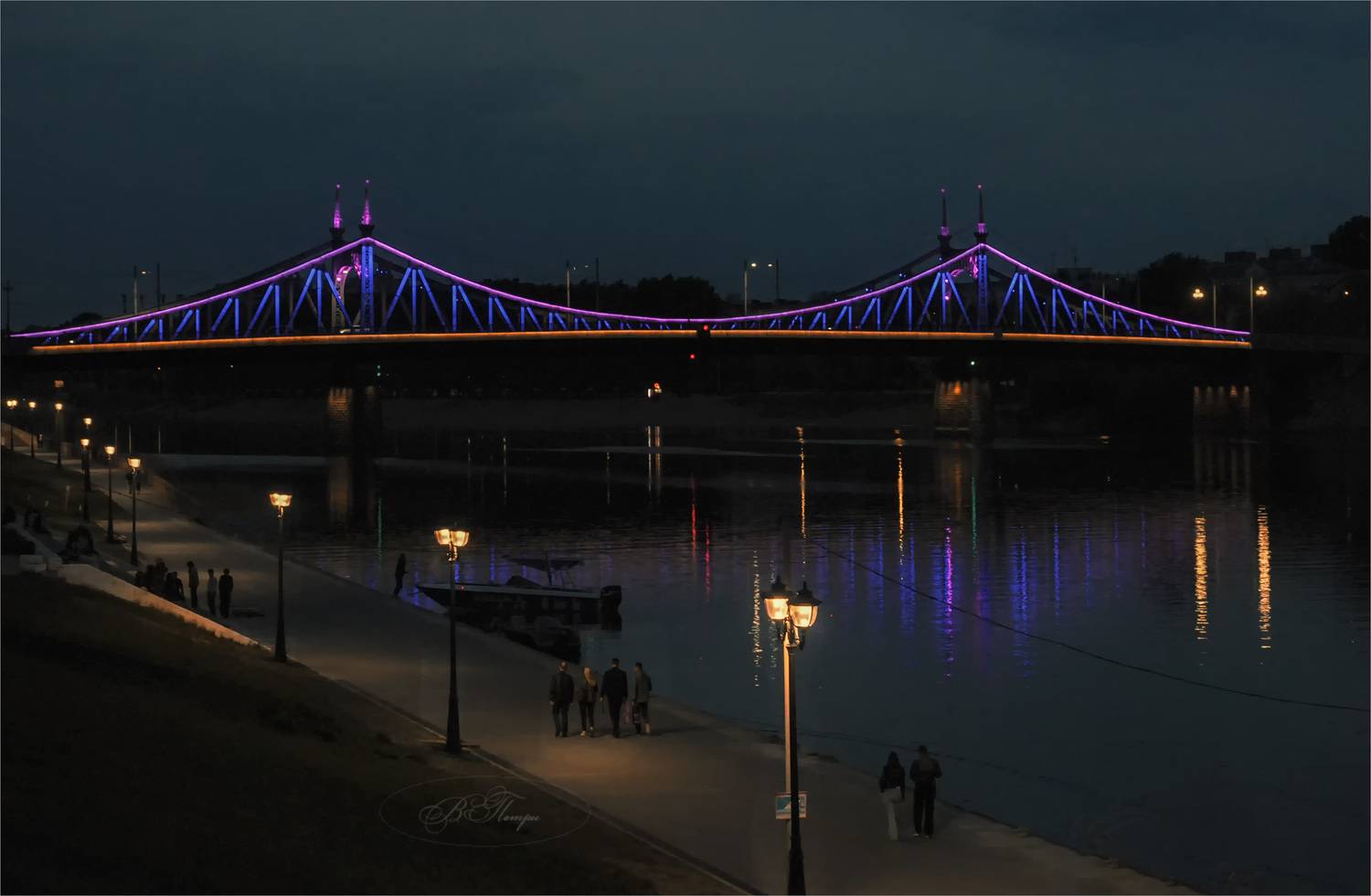 мост огни фонари люди лодка, Вера Петри