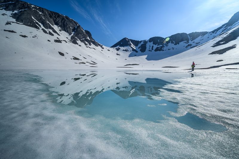 Сезонное озеро в долине реки Малой Белой. фото превью