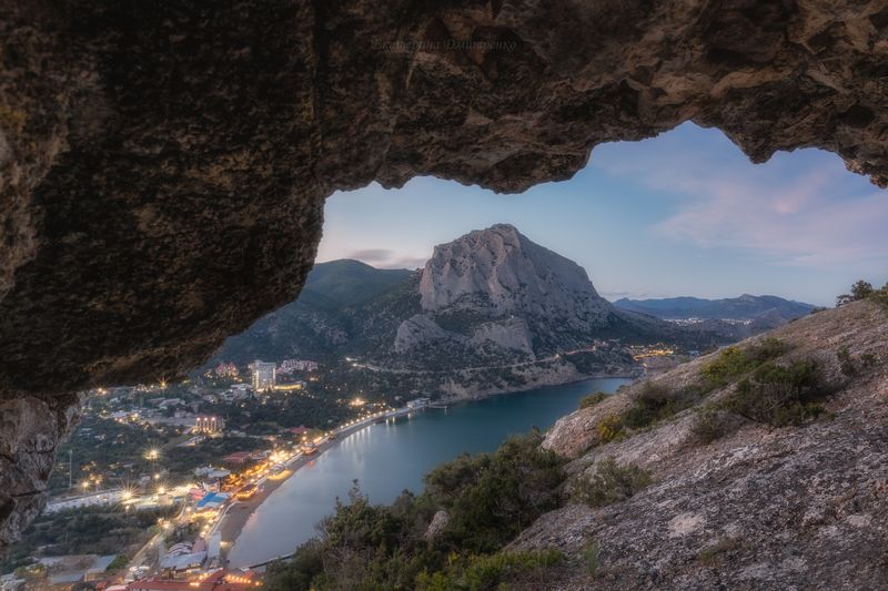 крым, новый свет, горы, пейзаж, вечер, закат, судак Когда зажигаются огни... фото превью