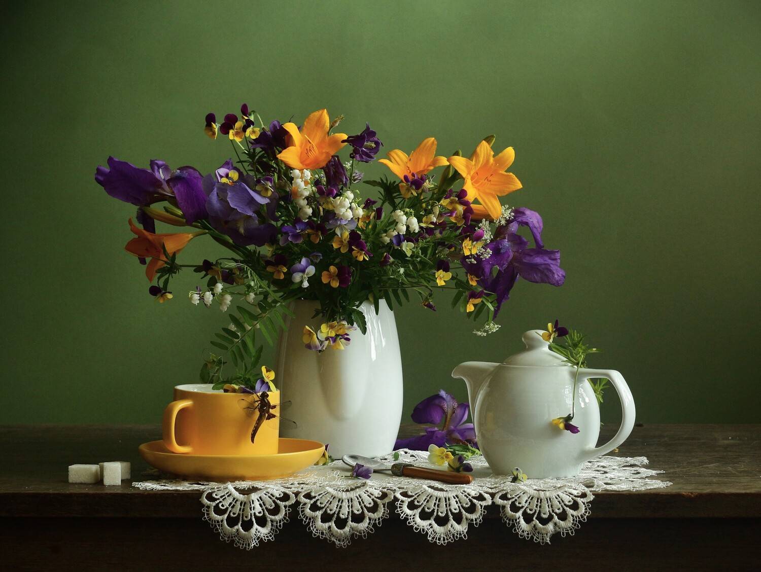 , Людмила Хрусталева*