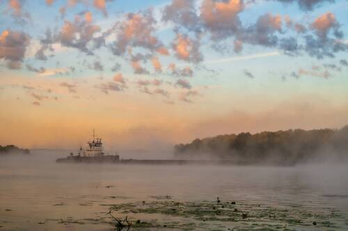 Рассвет на Оке.