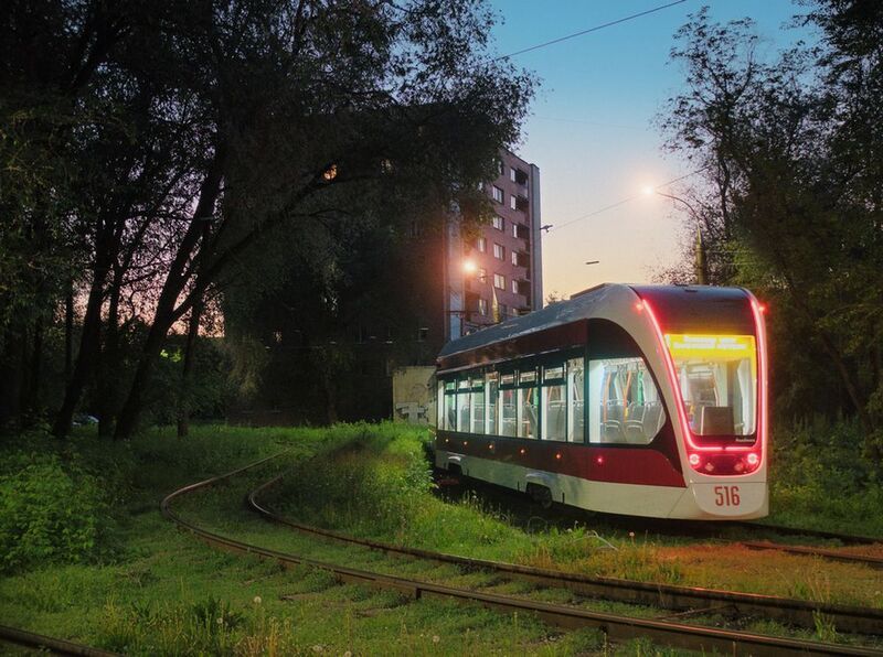 трамвай, весна, сумерки Последний трамвай фото превью