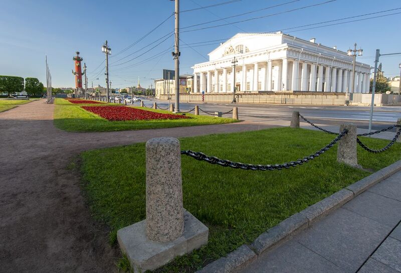 Биржа утром фото превью