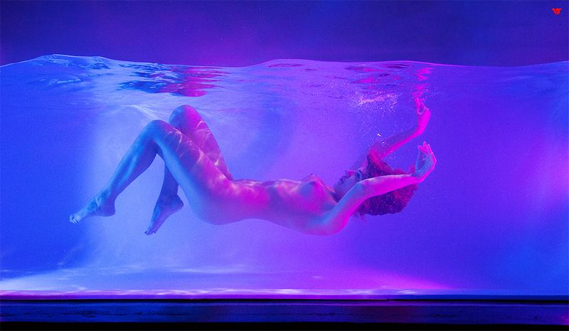 под водой фото превью