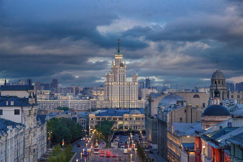 город, москва, архитектура, здание, дорога, вечер, небо, облака Вид со смотровой площадки фото превью